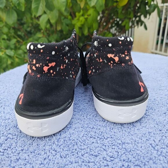 Under Armour shoes - Picture 5 of 5